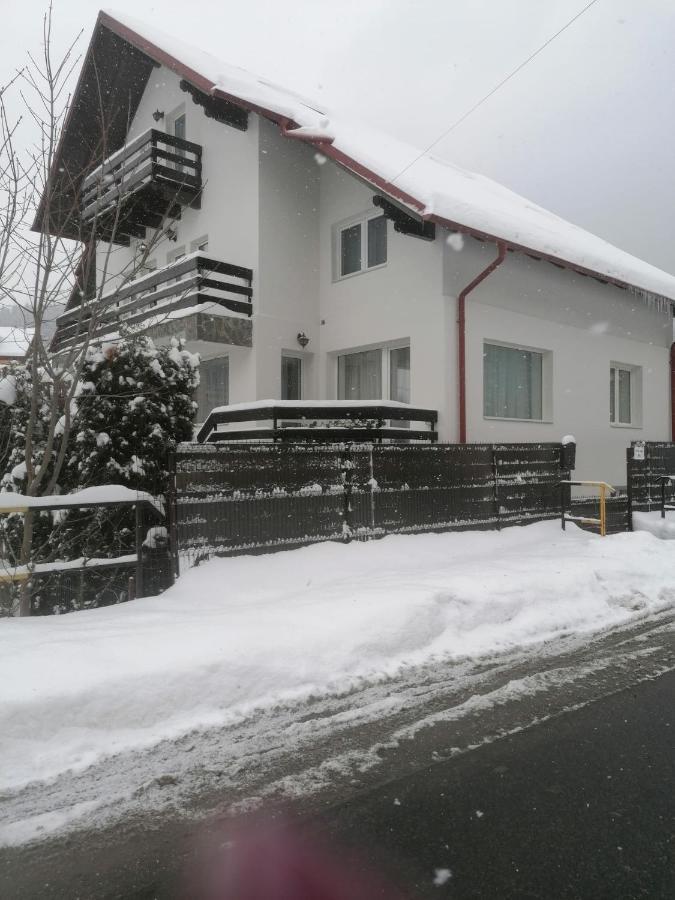 Hotel Miraj Azuga Exterior foto